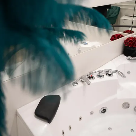 Z Jacuzzi Shadow Zamoyskiego Appartamento *