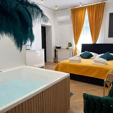 Z Jacuzzi Shadow Zamoyskiego Apartment Krakow