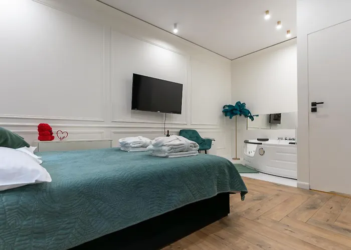 Z Jacuzzi Shadow Zamoyskiego Apartment Krakow