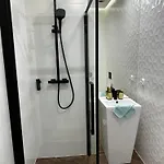 Z Jacuzzi Shadow Zamoyskiego *