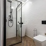Z Jacuzzi Shadow Zamoyskiego דירה