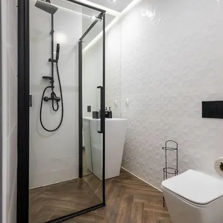 Z Jacuzzi Shadow Zamoyskiego Appartement