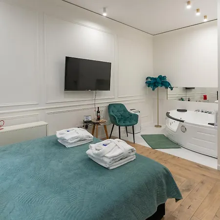 شقة Z Jacuzzi Shadow Zamoyskiego كراكوفيا